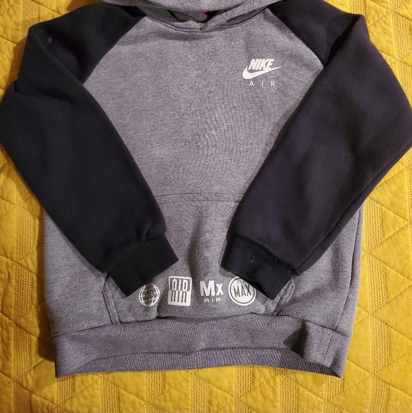 Nike hoody - Picture 2 of 2